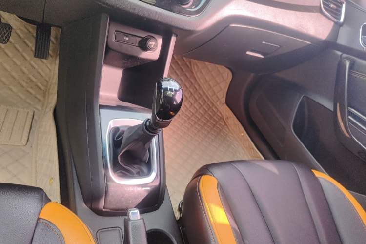 Used Baojun 310 2016 1.2L Manual Luxury Model
