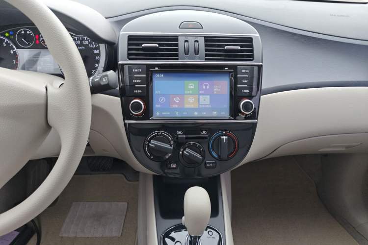 Used Nissan Tiida 2011 1.6L CVT Comfort Model Audio And AC Panel