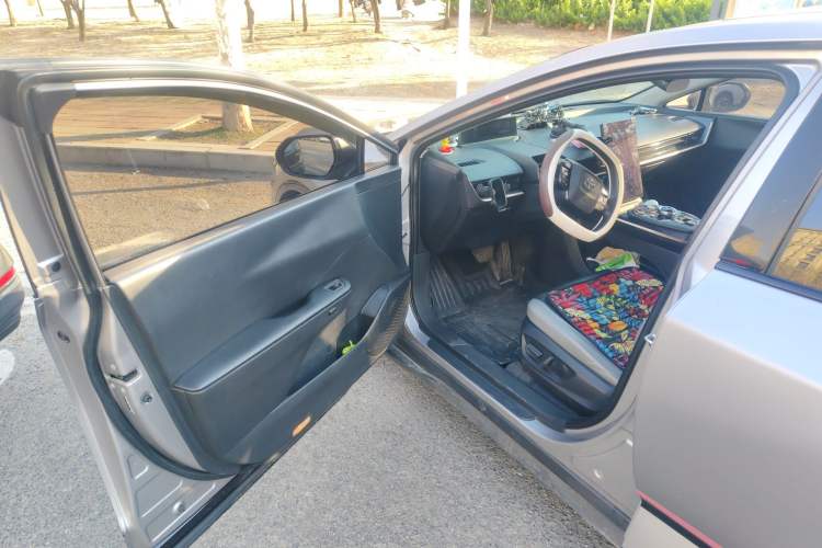 Used Toyota bZ3 2023 517 km Elite PRO Driver Seat