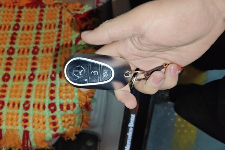 Used Mercedes-Benz EQS SUV 2023 450 4MATIC Pioneer Edition