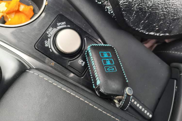 Used Lexus RX 2016 300 Two-Wheel Drive Elite Version China V Standard Vehicle Key