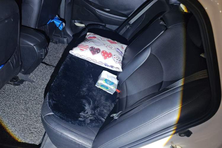 Used Hyundai Sonata 2013 2.4L Automatic Leading Edition China IV Standard Left Rear Seat