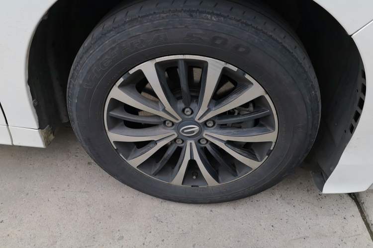 Used GAC Trumpchi M8 2021 Lingxiu Series 390T Deluxe Edition Right Front Wheel Hub