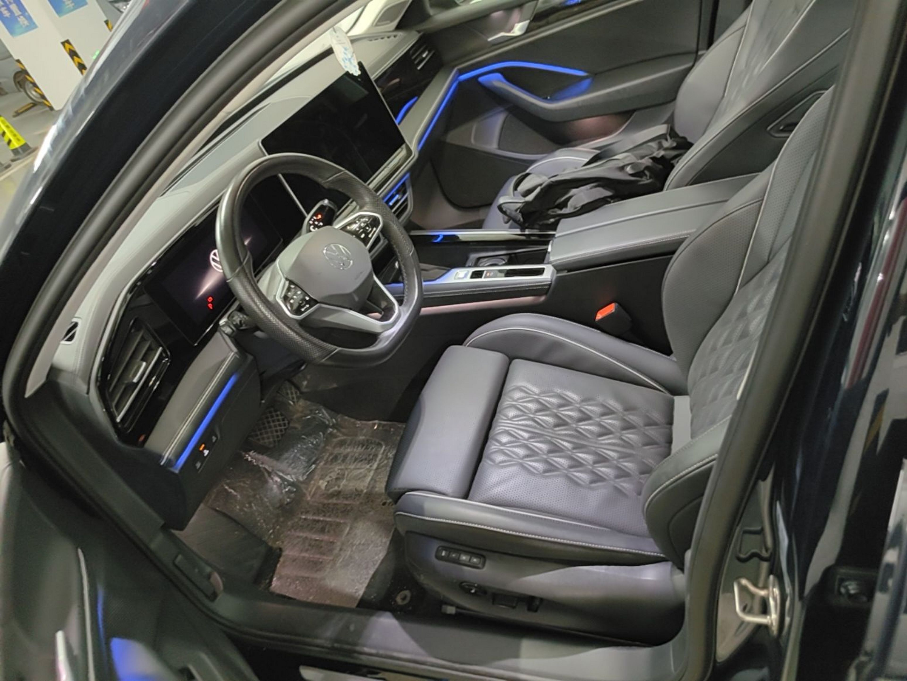 Vordere Reihe im Auto