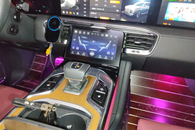 Used Hongqi E-HS9 2022 660 km Range Flagway Edition Six Seats
