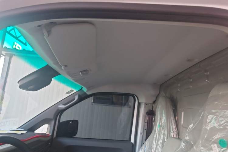 Used Farizon Xingxiang V 2025 Xingxiang V7E Smart Edition, Ewei 51.52 kWh Headliner