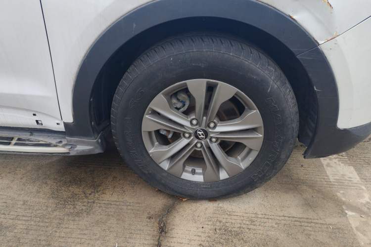 Used Hyundai Santa Fe 2013 2.4L Automatic 2WD Comfort Edition
