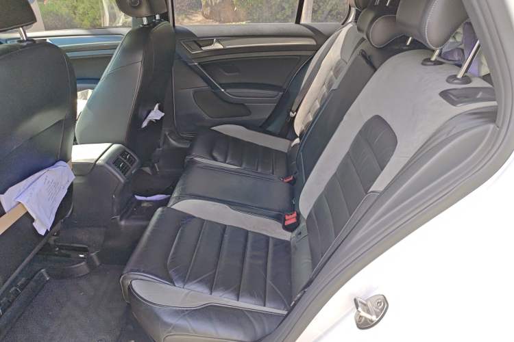 Used Volkswagen Golf 2016 1.4TSI Automatic R-Line
