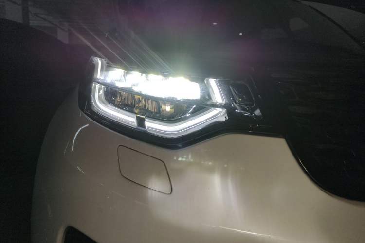 Used Land Rover Discovery 2018 3.0 SC V6 SE
