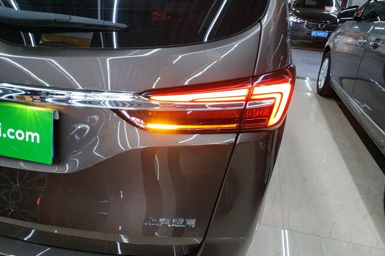 Used Buick GL8 2023 Land Executive Class Smart Enjoyment Model