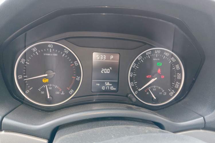 Used Skoda Octavia 2015 Classic Model 1.6L Automatic Yijie Version Instrument Cluster