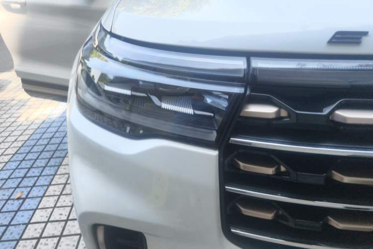 Used Ford Explorer 2023 EcoBoost 285 Four-Wheel Drive Red Gold Edition 6 Seats
