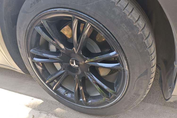 Used Tesla Model Y 2022 Rear-Wheel-Drive Version
