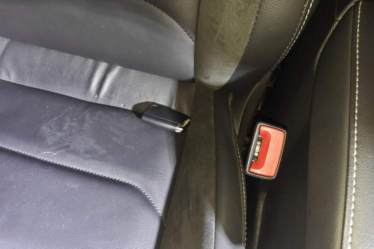 Used Volkswagen Tiguan L 2019 330TSI Automatic Two-Wheel Drive Smart Luxury Version China VI Standard Vehicle Key