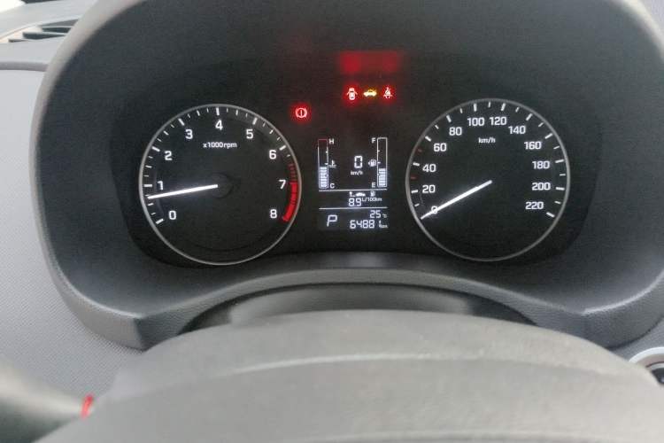 Used Hyundai ix25 2015 1.6L Automatic Two-Wheel Drive Smart GLS Trim Odometer Close Up