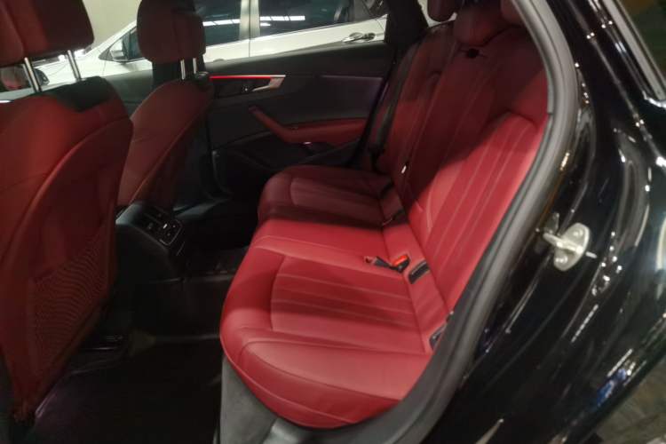 Used Audi A4L 2023 40 TFSI Luxury Dynamic Model