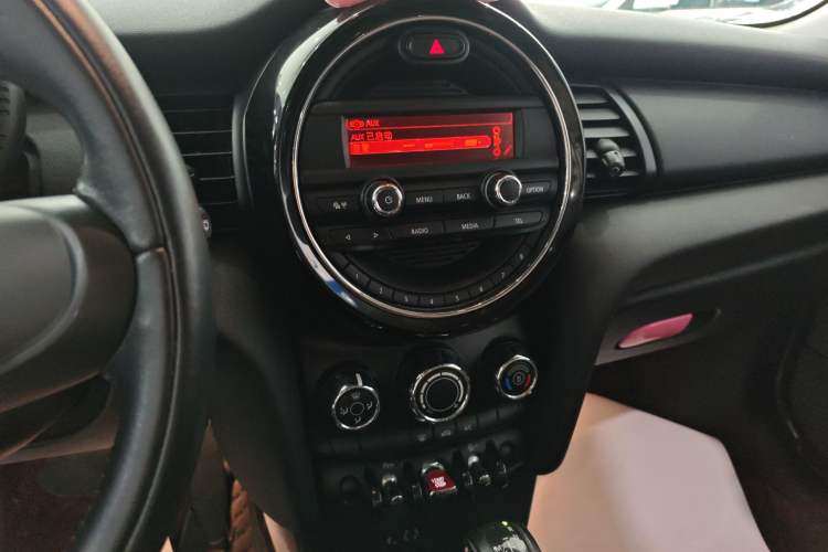 Used MINI 2016 1.2T ONE
