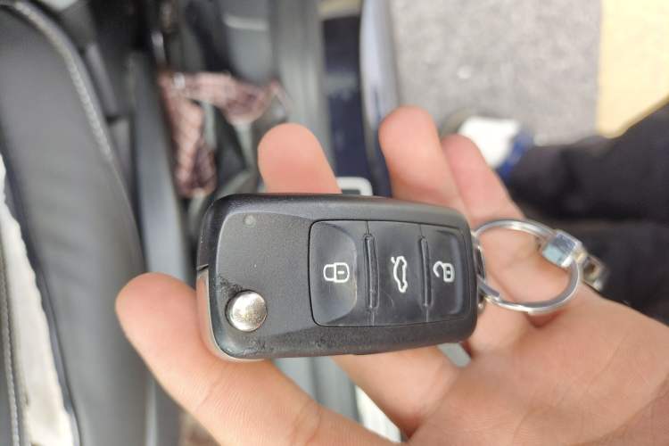 Used Volkswagen Lavida 2017 1.6L Automatic Comfort Edition
