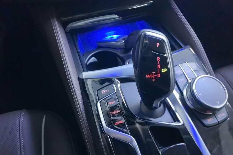 Used BMW 5 Series 2022 Second Facelift 525Li Luxury Package
