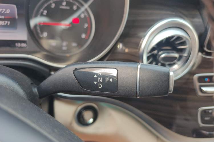 Used Mercedes-Benz V-Class 2016 V 260 Avantgarde Edition