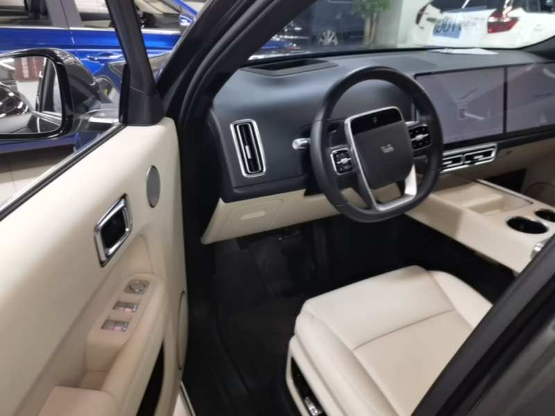 Used Li Auto L8 2023 Pro Model — 15
