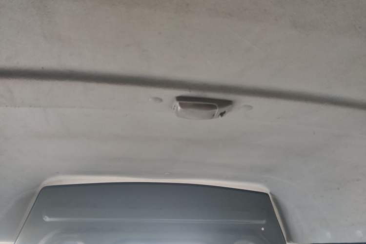 Used Jinbei New Hiace S 2018 1.5L Wealth Edition Van DLCG14