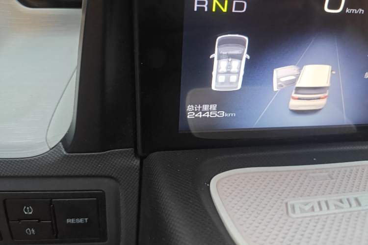 Used Wuling Hongguang MINIEV 2022 Macaron Premium Model – Lithium Iron Phosphate