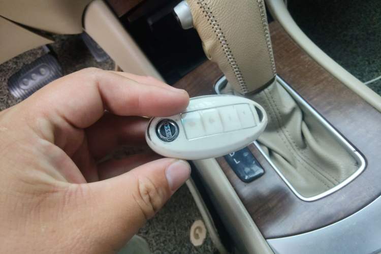 Used Nissan Sylphy 2009 2.0XL CVT Luxury Edition Vehicle Key