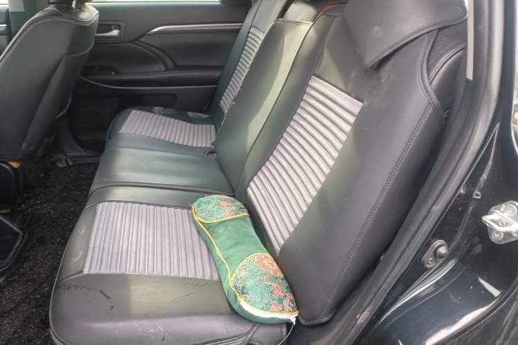 Used Toyota Highlander 2018 2.0T Four-Wheel Drive Knight Edition 7 Seats China VI Standard
