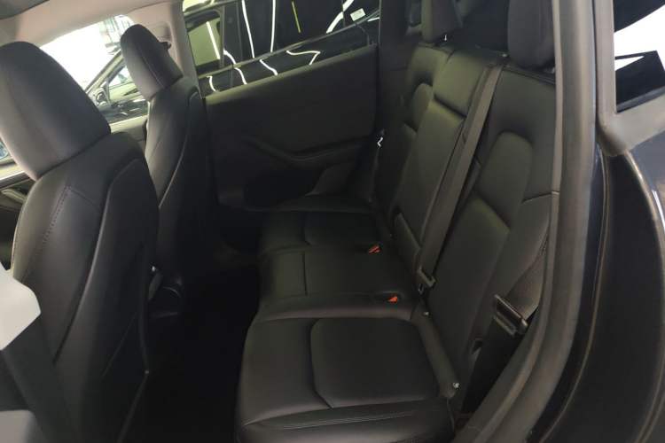 Used Tesla Model Y 2024 Rear-Wheel-Drive Version
