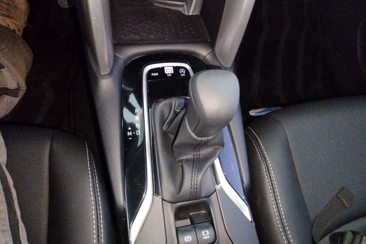 Used Toyota Corolla Cross 2024 2.0L Elite Edition Gear Lever