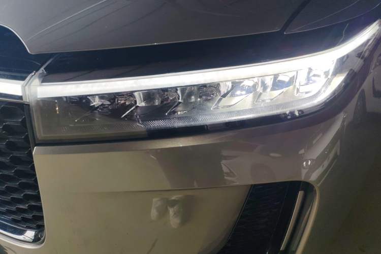 Used Li Auto ONE 2020 Extended-Range 6-Seater Version Left Front Headlight