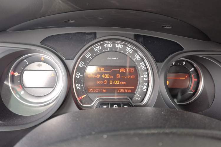 Used Citroen C5 2016 1.8T Automatic Luxury Model Instrument Cluster
