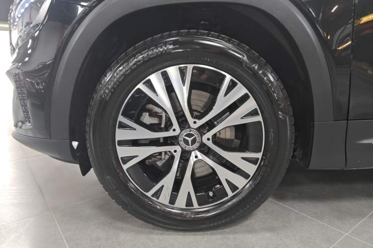 Used Mercedes-Benz GLB 2024 GLB 220 Dynamic Edition Exterior 4