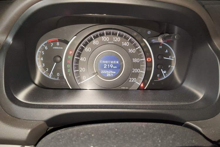 Used Honda CR-V 2012 2.0L two-wheel drive urban version Odometer Close Up