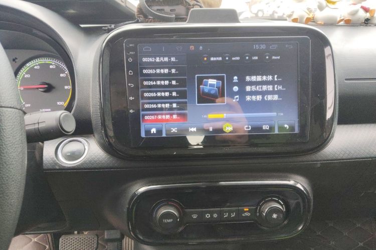 Used Roewe Clever 2021 302 km New Four-Seater Super-Efficient Version