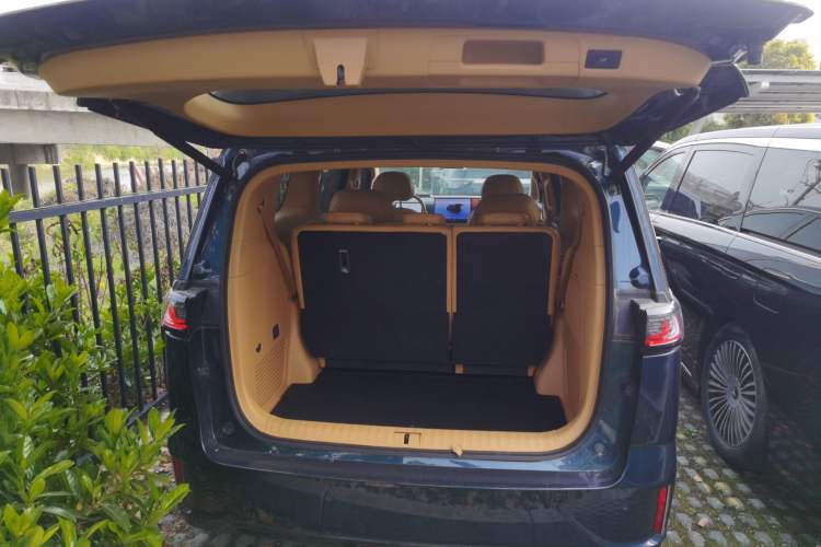 Used VOYAH Dream 2025 PHEV Four-Wheel-Drive Flagship Kunpeng Edition