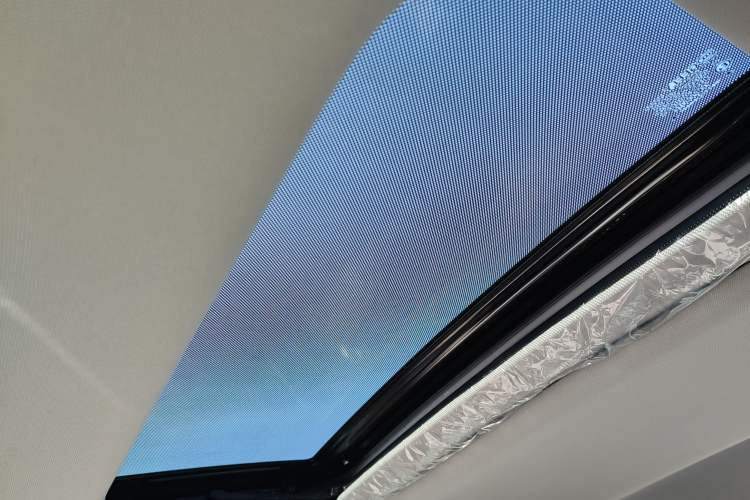 Used Geometry E Firefly 2024 401 km Fluorescent