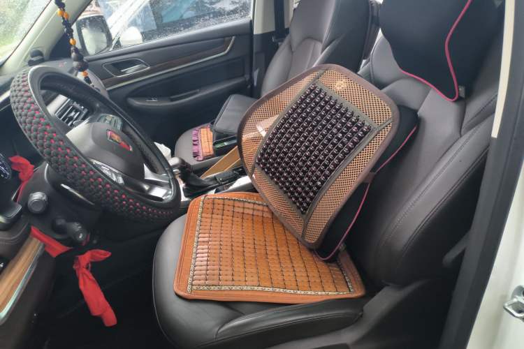 Used Roewe RX8 2018 30T Smart Connectivity Two-Wheel Drive Flagship Edition
