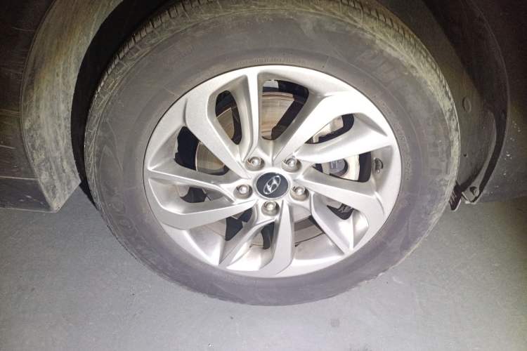 Used Hyundai Tucson 2018 1.6T Dual-Clutch Two-Wheel Drive 15th Anniversary Special Edition
