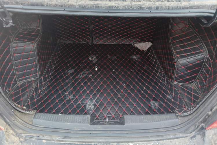 Used Chevrolet Aveo Sonic 2011 Sedan 1.4L Manual Transmission SE