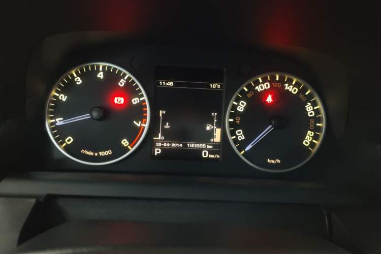 Used Land Rover Discovery 2016 3.0 SC Obsidian Black Heritage Edition SE
