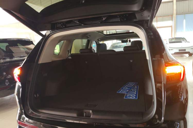 Used Buick Envision 2023 Encore Plus 652T Five-Seat Luxury Model