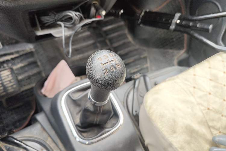 Used CHANGAN KAICHENG Ruixing M60 2019 1.5L Standard Version China VI Van with 5 Seats DAM15KR
