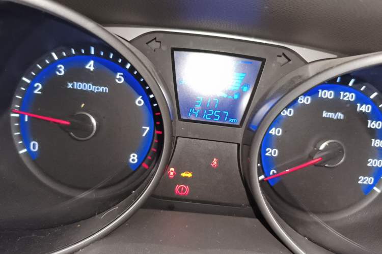 Used Hyundai ix35 2013 2.0L Automatic 2WD Comfort GL China IV Standard Odometer Close Up