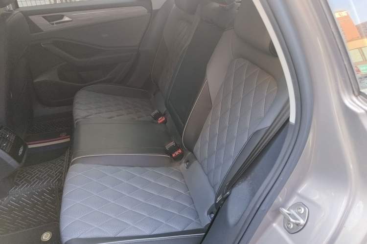 Used Volkswagen Sagitar 2023 280TSI DSG Excellence Edition Interior 4