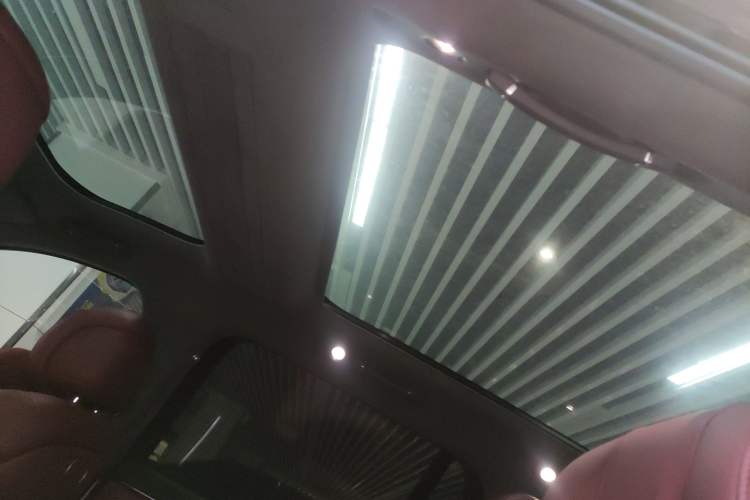 Used Hima AITO M8 2025 Extended-Range Ultra Version 53.4 kWh 6-Seater Edition Headliner