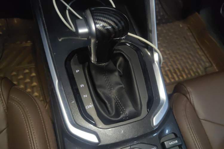 Used Haval H6 2017 Red-Label 1.5T Automatic Two-Wheel Drive Smart Edition Gear Lever