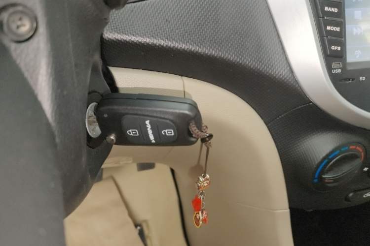 Used Hyundai Verna (older generation) 2014 1.4L Automatic Smart GLS Interior 1