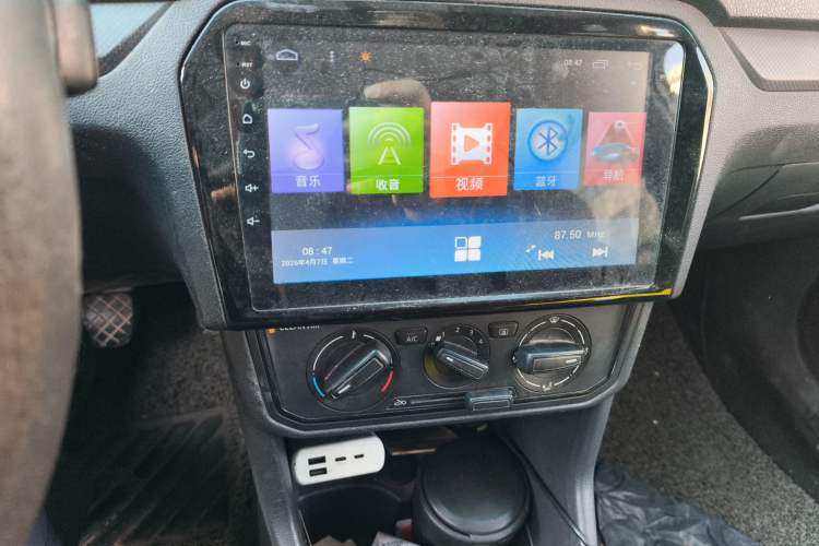 Used Volkswagen Jetta 2017 1.5L Manual Fashion Edition